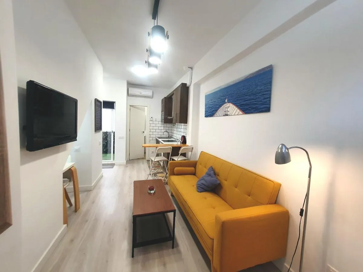 Apartamento Moderno Y Acogedor. Almeria